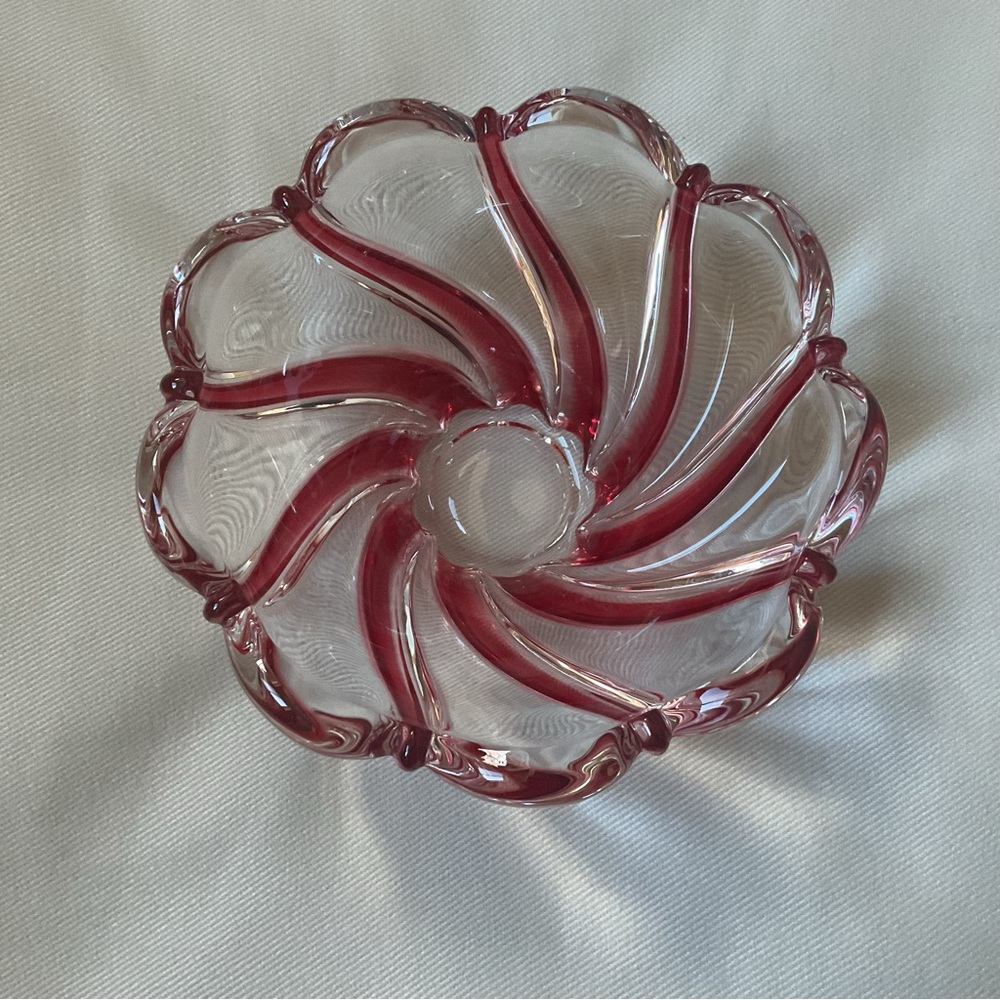 Vintage Mikasa Germany Peppermint Red Swirl Glass Bowl Candy Cane Scalloped Dish - Picture 2 of 6